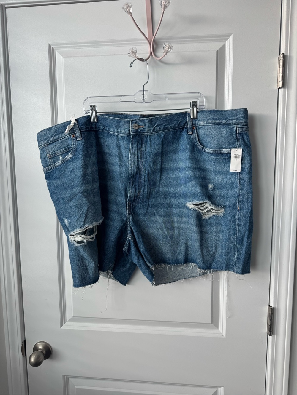 NWT Old Navy Distressed High-Rise Slouchy Straight Shorts Size 26